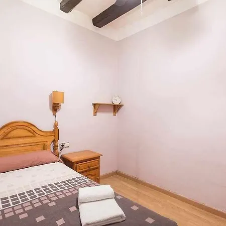 Consell Cent I 3 Eixample アパート バルセロナ